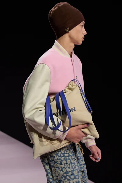Look 63